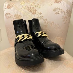 Black Boots With Gold Chain